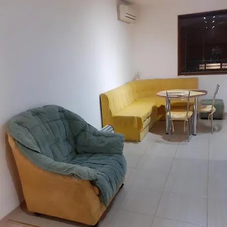 Slavea Flat Near To The Medical Univeristy Apartment *