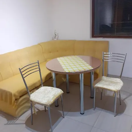 Apartment Slavea Flat Near To The Medical Univeristy